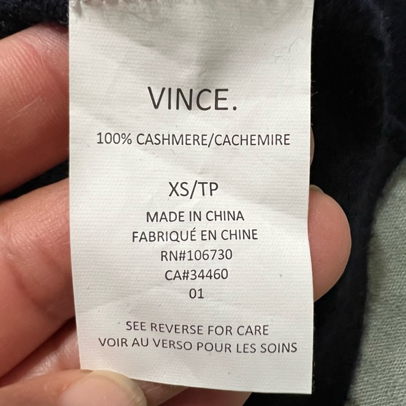 Vince V-Neck 100% Cashmere Navy Blue Sweater - Picture 12 of 12